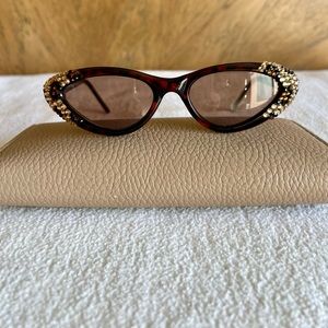 VTG J.C Jimmy choo Italy Swarovski Crystal Cat Eye tortoise Sunglasses GL415